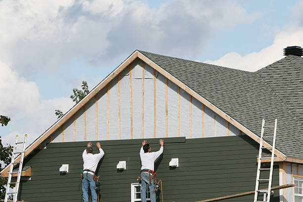 Professional Siding Installation technician working in Hudson, NY